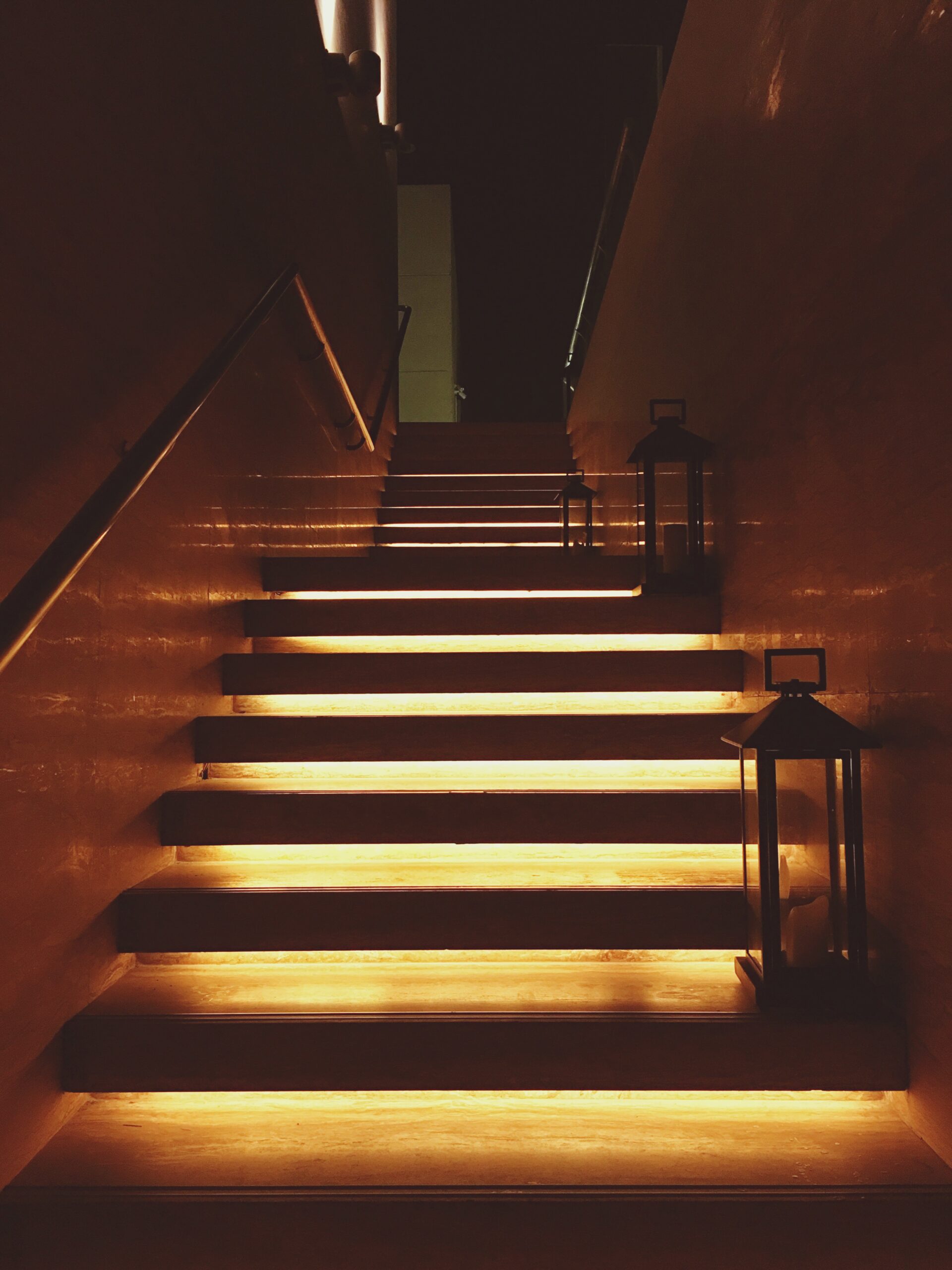 illuminated-steps-hotel-night